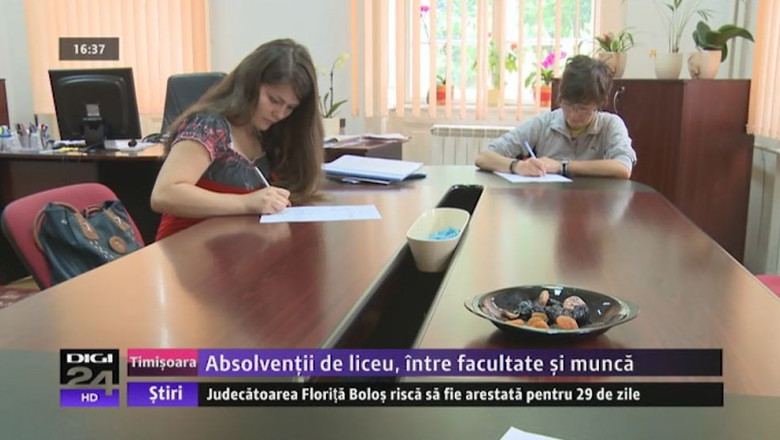 Absolventii de liceu: unii aleg facultatea, altii... indemnizatia de somaj Imagine