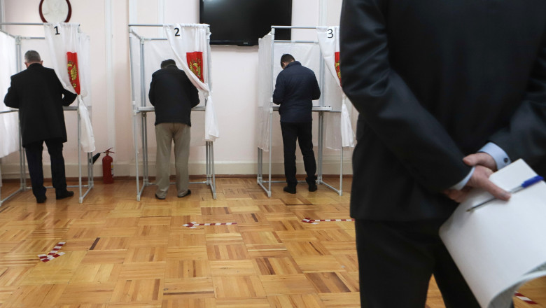 Accesul mass-media la alegerile prezidentiale din Rusia, restrictionat prin lege Imagine