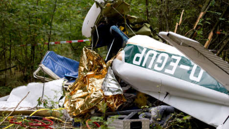 Accident aviatic in Germania. Cinci oameni au murit dupa prabusirea unui avion de mici dimensiuni Imagine