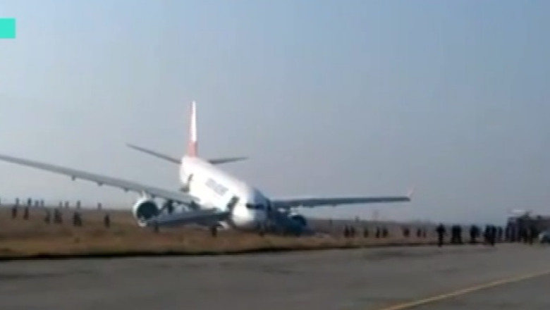 Accident aviatic in Nepal. Un avion Turkish Airlines a iesit de pe pista, la aterizare Imagine