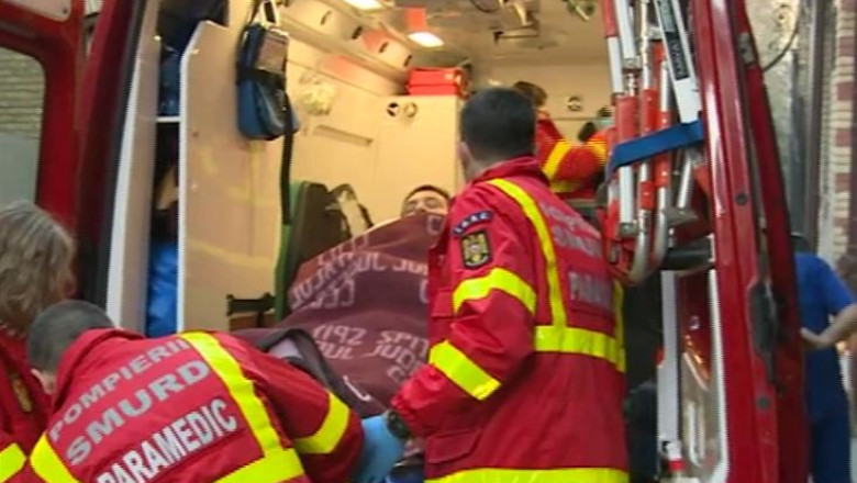 ACCIDENT AVIATIC. Medicii Valentin Calu si Catalin Pivniceru au ajuns in Bucuresti Imagine