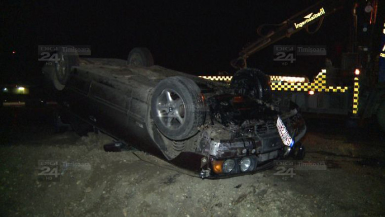 Accident: BMW, rasturnat la intrarea in Timisoara. Doua persoane au ajuns la spital Imagine