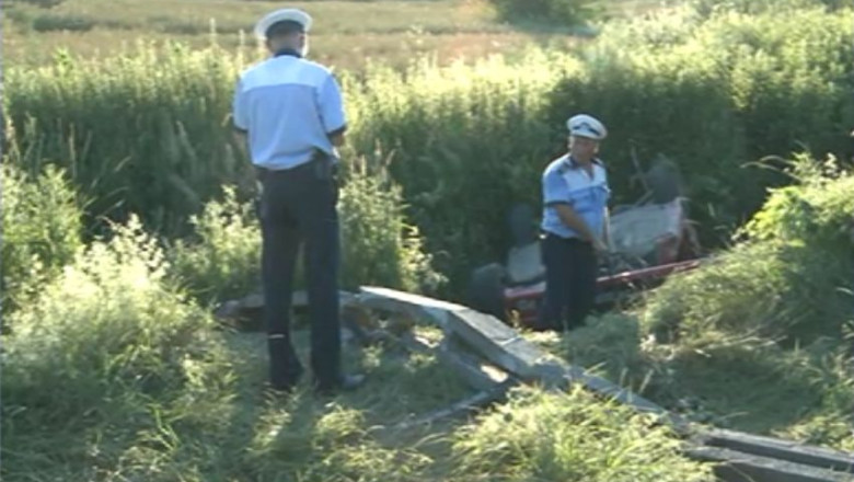 Accident cu 11 raniti produs de un elev beat si fara permis. Profesorul lor se afla in masina Imagine