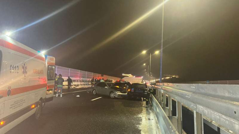 Accident cu 6 masini pe A1, la Talmaciu: Un sofer a murit dupa ce a cazut de pe pod. El a vrut sa fuga de un vehicul care ricosase Imagine