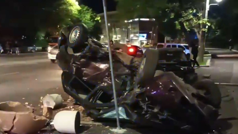 Accident cu o masina furata, in Bucuresti. Ce s-a intamplat Imagine