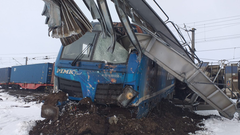 Accident feroviar in Olt: doua marfare implicate. Seful unuia dintre trenuri a murit. Trei garnituri CFR Calatori, oprite in statii Imagine