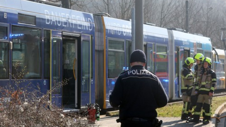 Accident grav in Germania: doua tramvaie s-au ciocnit frontal. Peste 50 de raniti