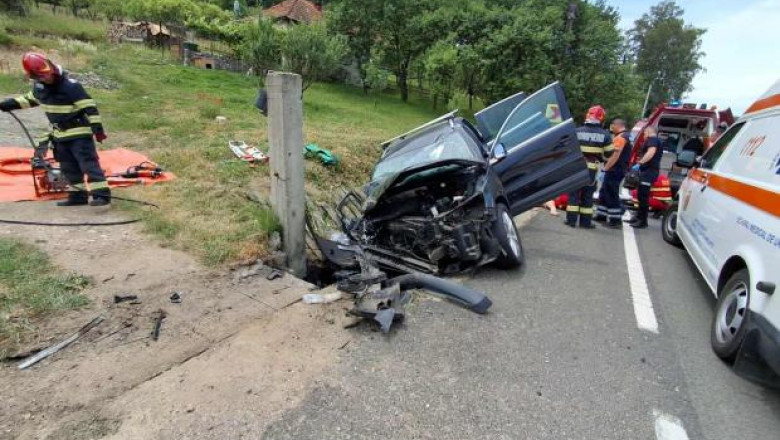 Accident grav in Hunedoara: O fetita de 10 ani si bunica ei au murit intr-un accident rutier Imagine
