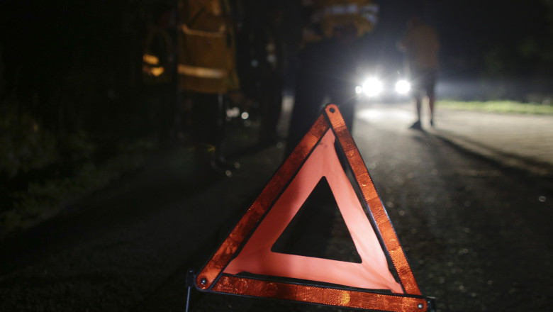 Accident grav in judetul Cluj. Trei masini s-au ciocnit. Un barbat a murit si sase persoane au ajuns la spital Imagine