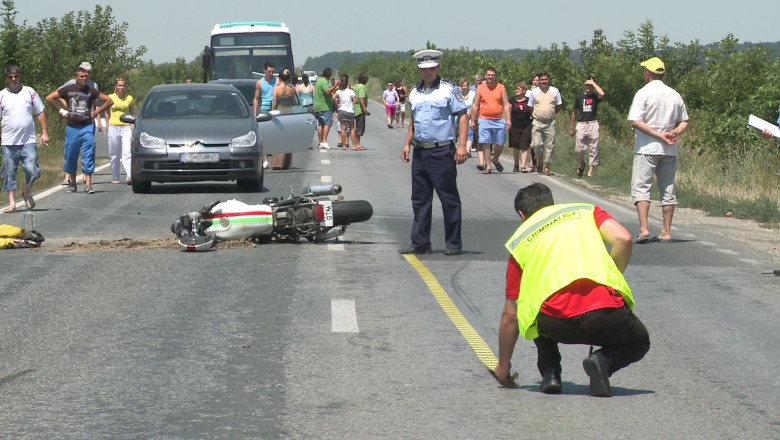 Accident in apropiere de Timisoara: autoturism de teren vs. motocicleta Imagine