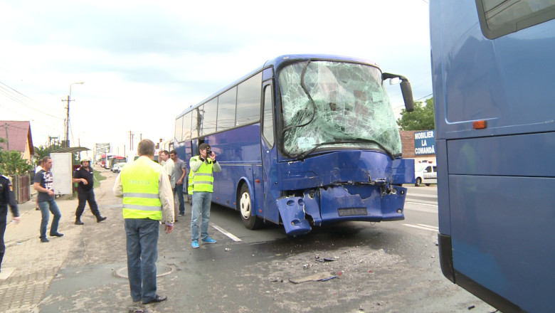 Accident in lant la intrare in Alba Iulia Imagine