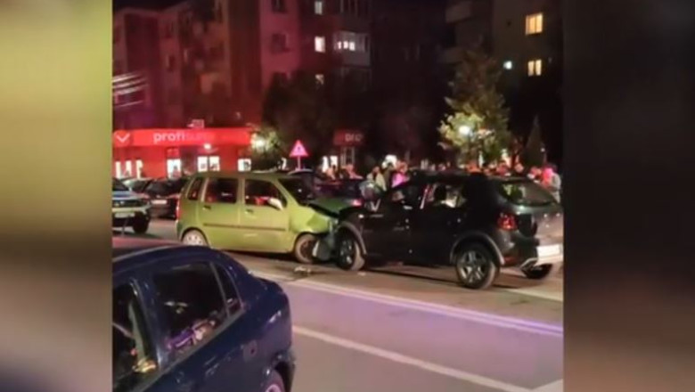 Accident mortal in Hunedoara: Un sofer a lovit doua masini parcate, dupa care a intrat, in plin, intr-o alta care circula regulamentar Imagine