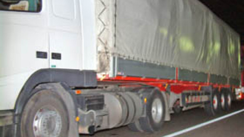 Accident mortal pe Autostrada Soarelui. Un copil de 5 ani si parintii sai au fost striviti de un tir Imagine