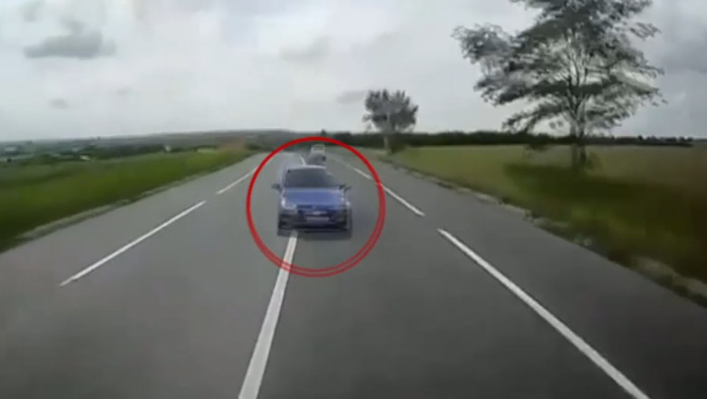 Accident mortal surprins de o camera de bord: Momentul in care un autoturism se izbeste puternic de un TIR Imagine