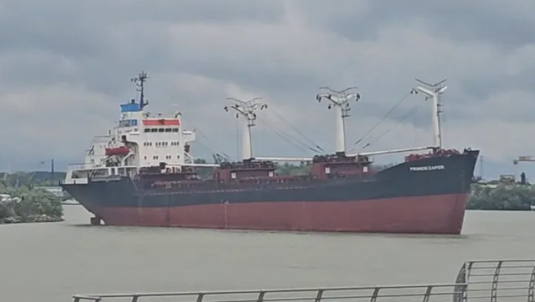 Accident naval la Tulcea: un vapor sub pavilion Panama a lovit pontonul de pasageri. O tragedie a fost evitata la limita Imagine