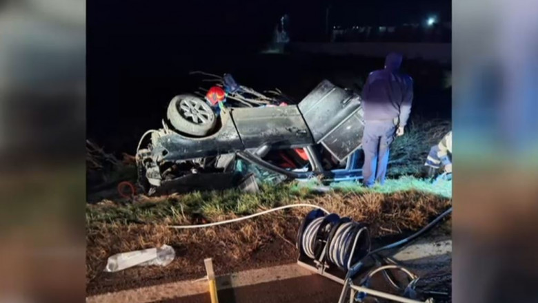 Accident provocat de un adolescent: Un baiat de 16 ani a luat masina parintilor si s-a rasturnat cu ea Imagine