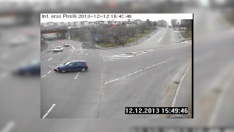 Accident surprins de camerele de supraveghere, la Slatina   Imagine