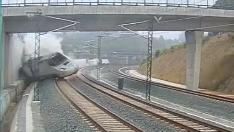 Accidentul din Spania. Mecanicul trenului, acum anchetat, se mandrea ca merge cu 200 km/h  Imagine