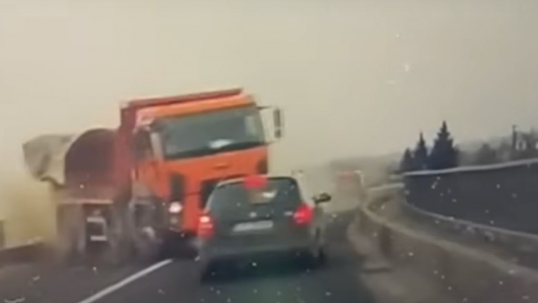 Accidentul grav din Avrig, soldat cu trei morti, a fost filmat. O camera de bord a surprins momentul impactului Imagine