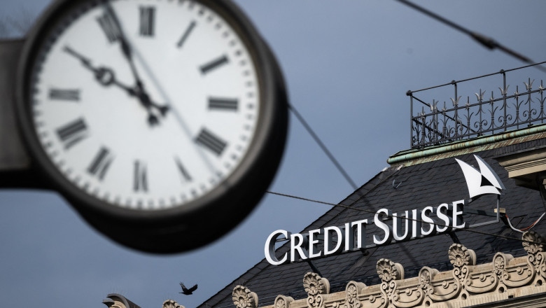 Actionarii de la fosta banca Credit Suisse contesta in justitie preluarea bancii de UBS Imagine