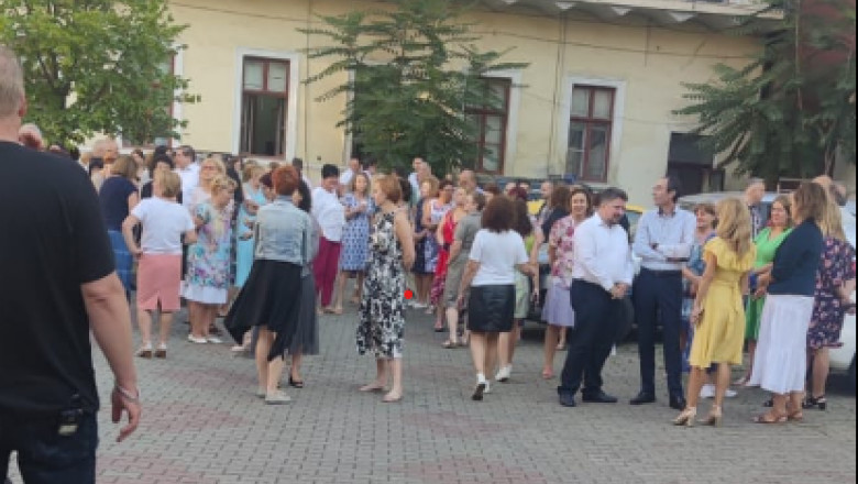 Activitate blocata la Trezorerii si Fisc. Cu cateva ore inainte de negocierile programate, angajatii din Finante au oprit lucrul Imagine