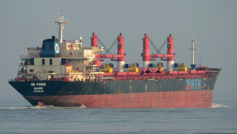 Acuzat de crima, mort in avion. Comandantul navei "RM Power" era bolnav de cancer Imagine