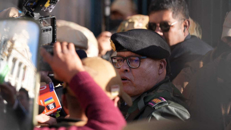 Acuzati de tentativa de lovitura de stat, militarii rebeli din Bolivia s-au retras. Seful armatei a fost demis Imagine