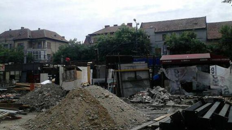 „Acvariul” se va umple in Piata 700 Imagine