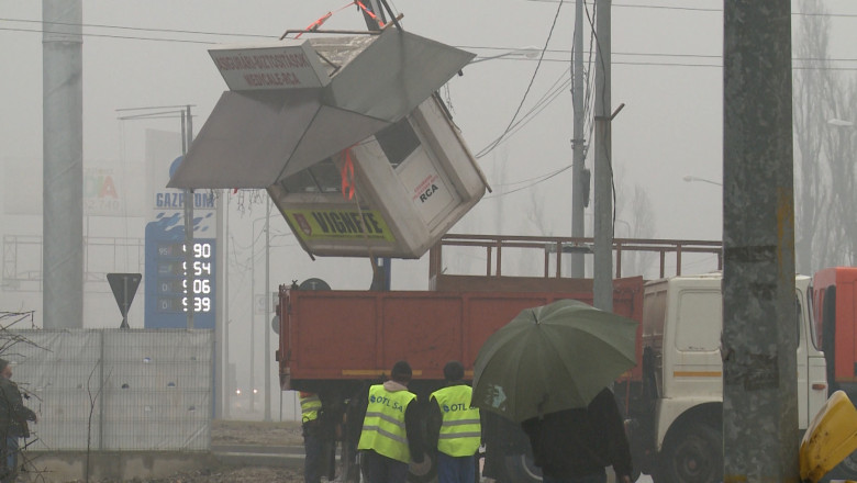 Administratia Imobiliara Oradea a ridicat doua chioscuri de pe Soseaua Borsului Imagine