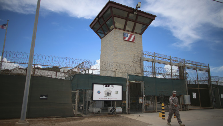 Administratia Trump a inceput trimiterea imigrantilor ilegali la baza militara Guantanamo Imagine
