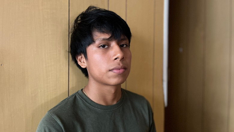 Adolescent american, trantit la pamant, amenintat cu pistol cu electrosocuri si arestat. „Nu ai niciun drept aici. Esti un «migo»” Imagine