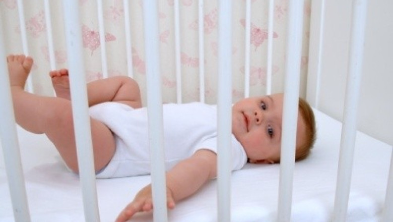 Adoptia unui minor dureaza ani de zile. Majoritatea cuplurilor prefera copiii sub cinci ani Imagine