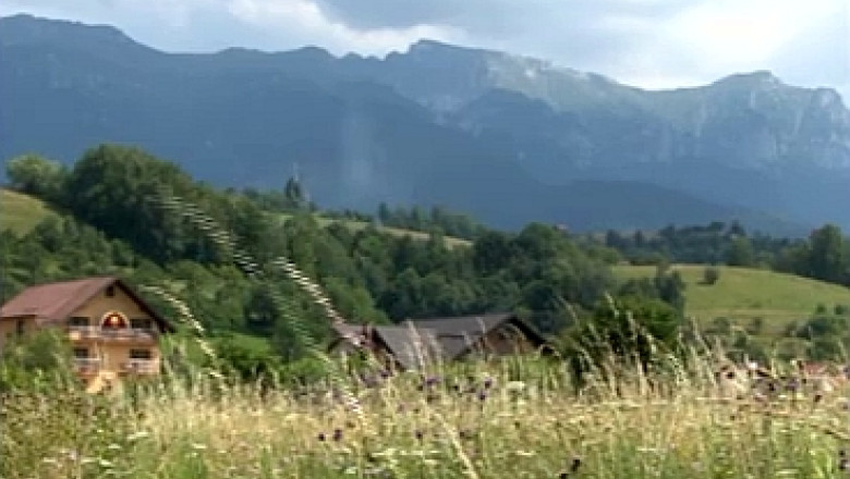 Adrenalina montana pentru turisti: Alpinism, offroad si trasee pentru ATV Imagine