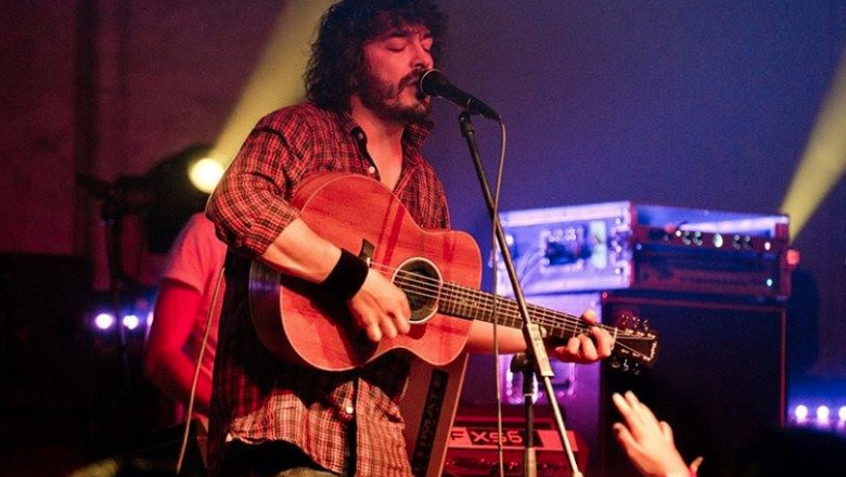 Adrian Despot a suferit un accident de schi. Solistul are o fractura la mana dreapta Imagine