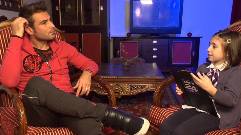 Adrian Mutu a oferit un interviu emisiunii „Jurnal pentru copii”: „Cand eram mic, tineam cu Craiova” Imagine