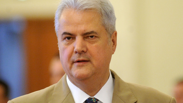 Adrian Nastase ar putea fi exclus din Baroul Bucuresti Imagine