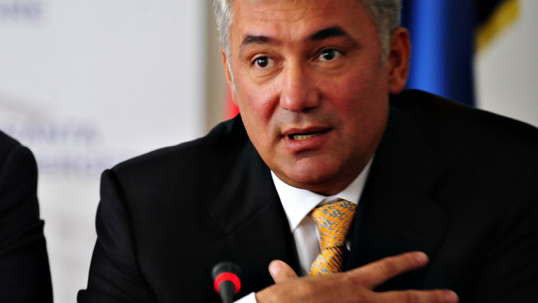 Adriean Videanu a fost retinut. Fostul ministru a ajuns in arestul Politiei Capitalei Imagine