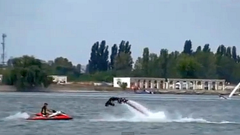 AeroNautic Show 2013: Spectacol in aer si pe apa Lacului Morii Imagine