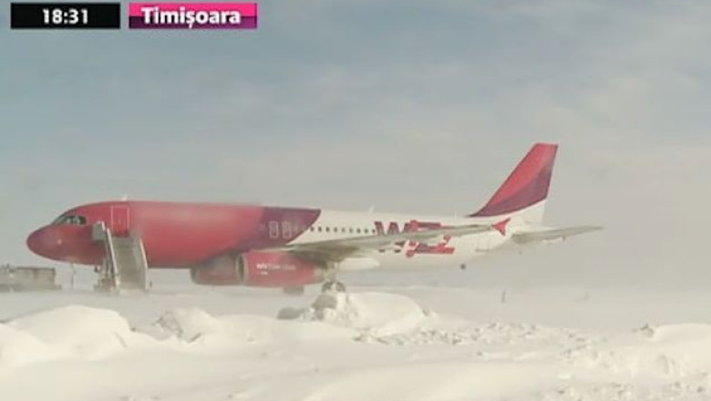 Aeronave la sol din cauza vantului. Decolarile si aterizarile au fost oprite pe aeroportul din Timisoara Imagine