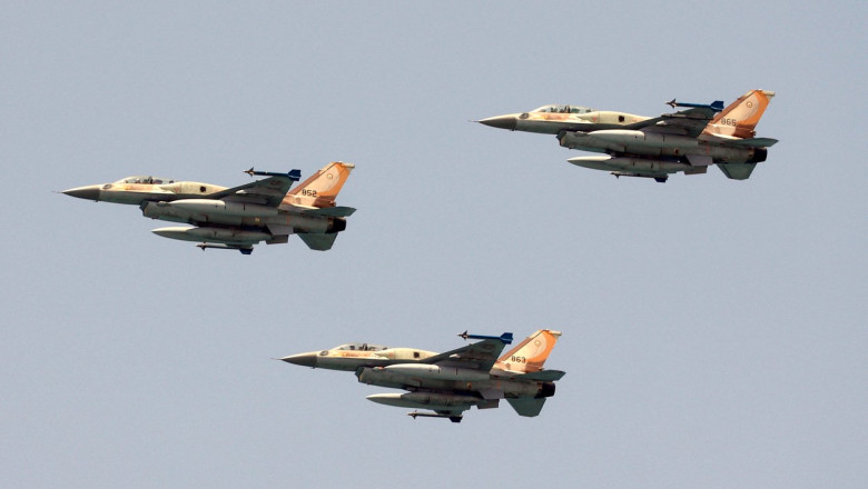 Aeroportul din Alep, Siria, scos din functiune dupa noi atacuri ale aviatiei israeliene Imagine