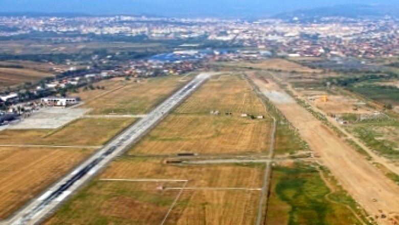 Aeroportul International Avram Iancu din Cluj Napoca, la primele verificari dupa arestarea presedintelui CJ Horea Uioreanu Imagine