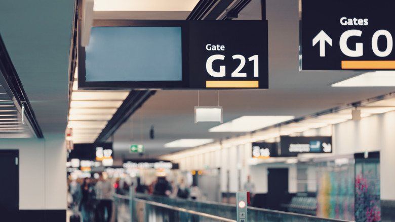 Aeroportul International din Viena recunoaste ca drepturile romanilor sunt incalcate prin controalele de securitate suplimentare Imagine