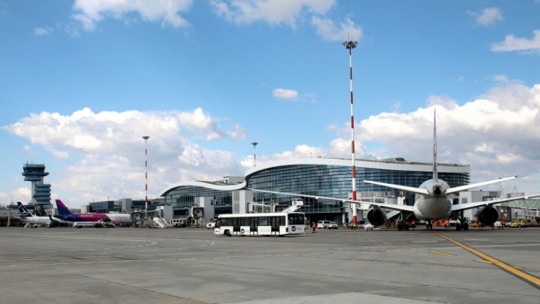 Aeroportul Otopeni. Un autobuz care urma sa transporte calatorii la avion si-a parasit traseul si a ajuns pe DN1 Imagine