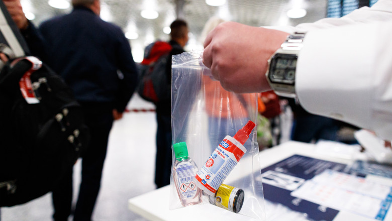 Aeroporturile din UE se pregatesc sa elimine restrictia privind lichidele la bordul avioanelor Imagine