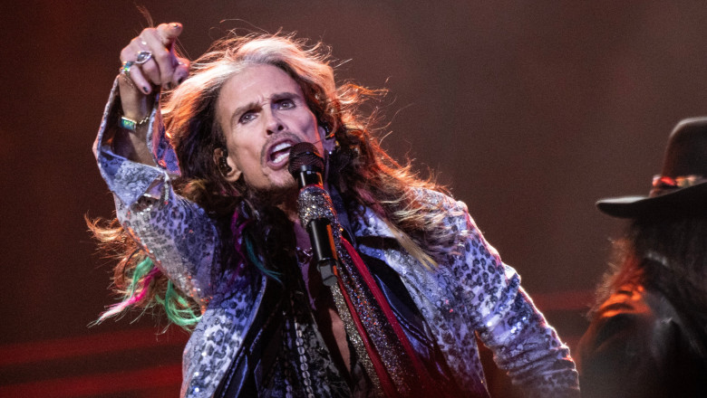 Aerosmith isi amana concertele. Solistul Steven Tyler a fost diagnosticat cu sangerari la corzile vocale Imagine