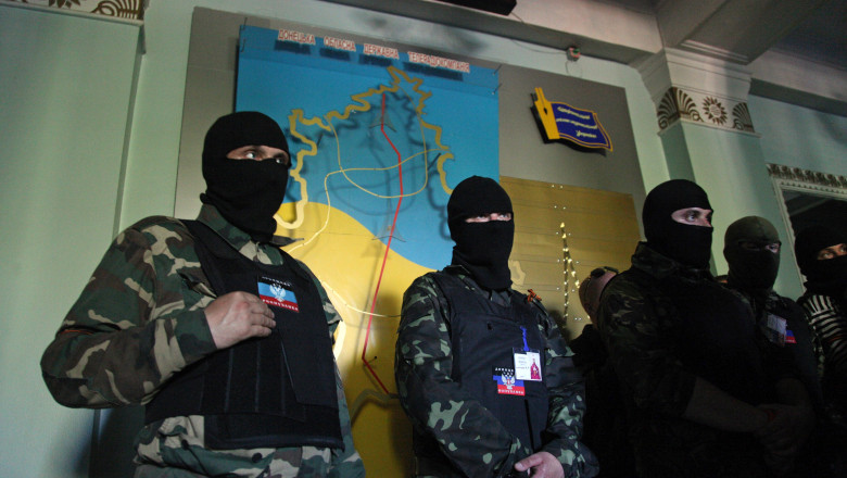 AFP: 13 orase din estul Ucrainei se afla sub controlul partial al rebelilor prorusi Imagine