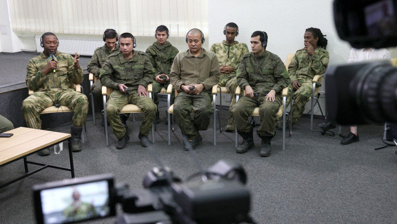 Agenta de turism, coafeza si razboiul. Doua rusoaice au trimis cubanezi sa lupte in Ucraina, dar chiar ele au ajuns pe front Imagine