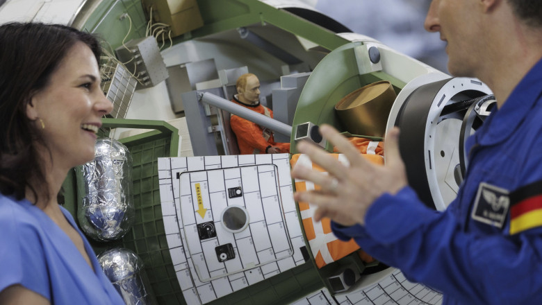 Agentia Spatiala Europeana propune lansare de sateliti cu dubla utilizare, civila si militara. Buget: 1 miliard de euro Imagine