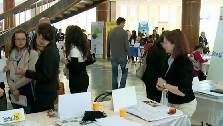 Aglomeratie la Bursa locurilor de munca pentru absolventi de la Timisoara. Ce slujbe s-au oferit si ce salarii Imagine