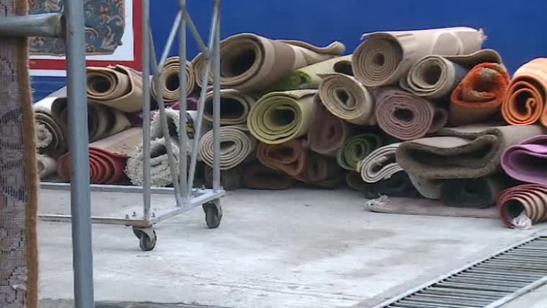 Aglomeratie la spalatoriile de covoare Imagine